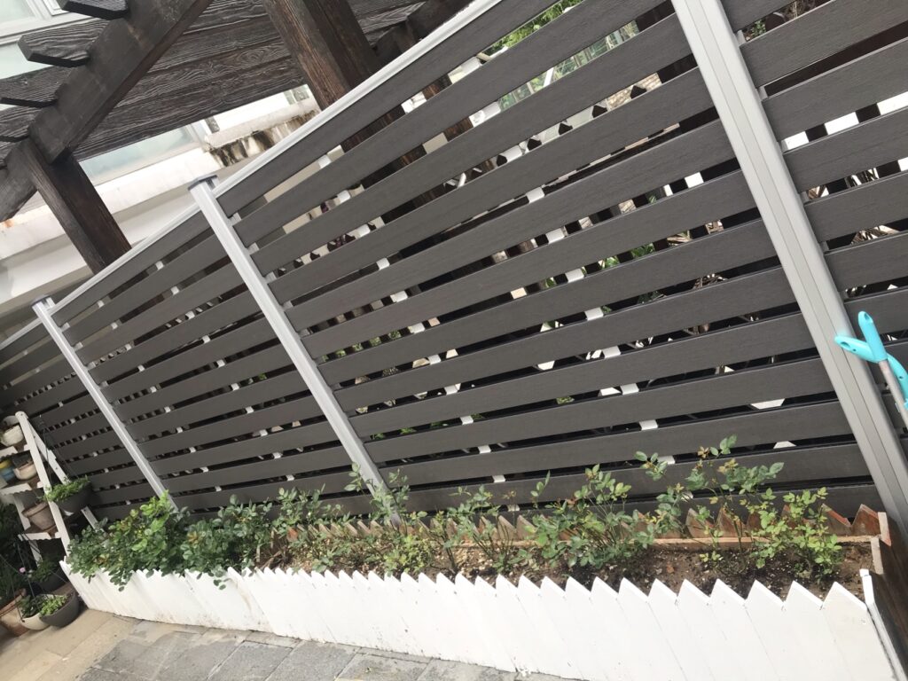 fence-001.jpg