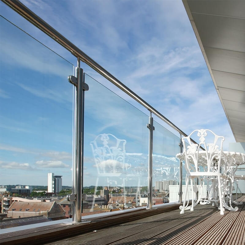 How Glass Railings Enhance Views Without Sacrificing Safety